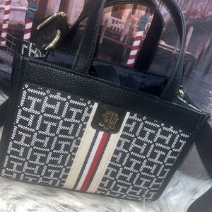 Cute mini Tommy  purse